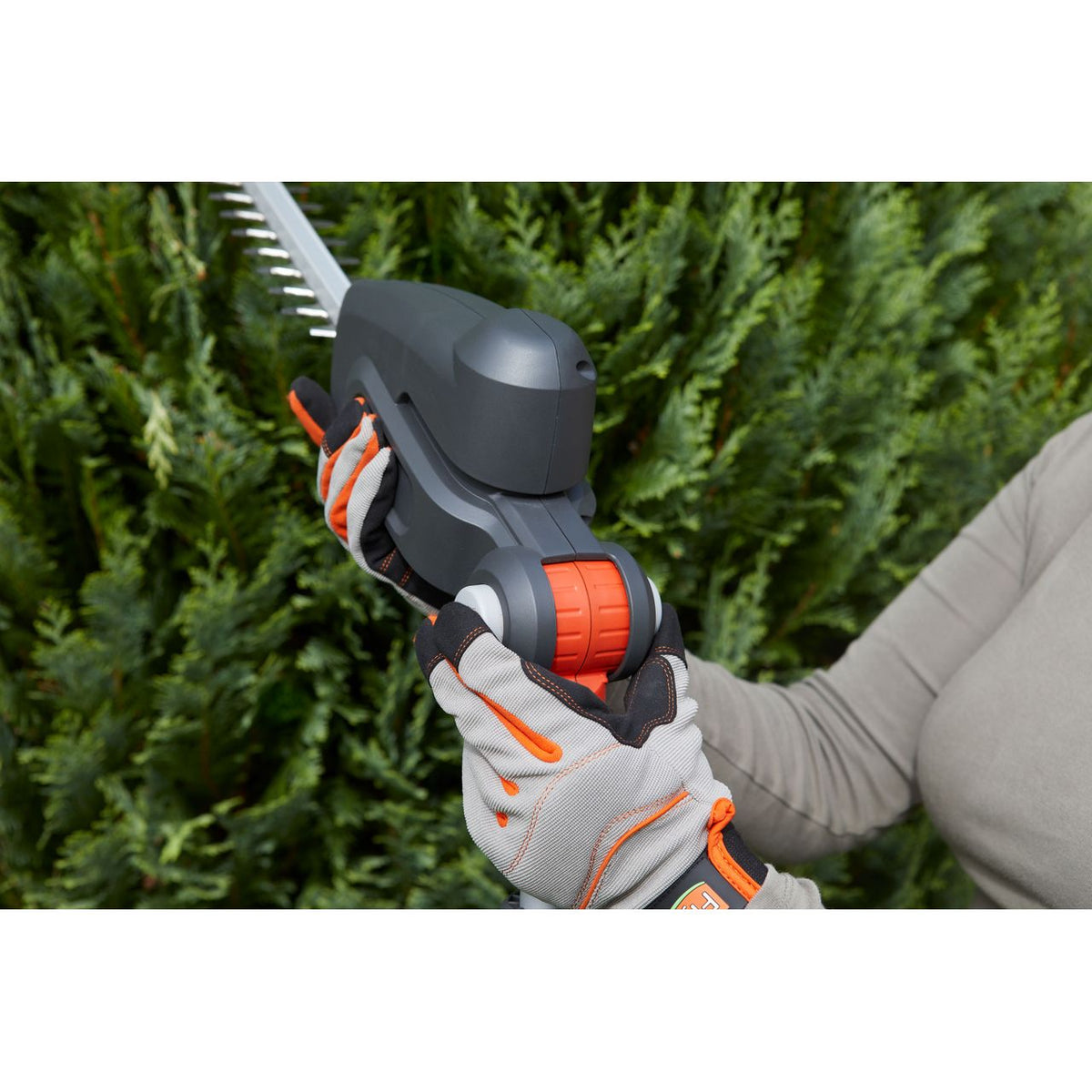 Flymo 18V UltraCut Reach 420 KIT 2.5 Hedge Trimmer - Grey